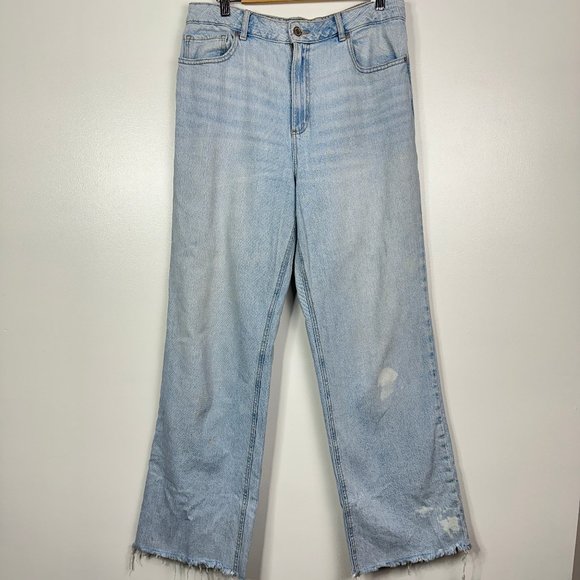 Dynamite Denim - Dynamite  High Rise Heidi Wide Leg Light Wash Distressed Jeans  Size 30